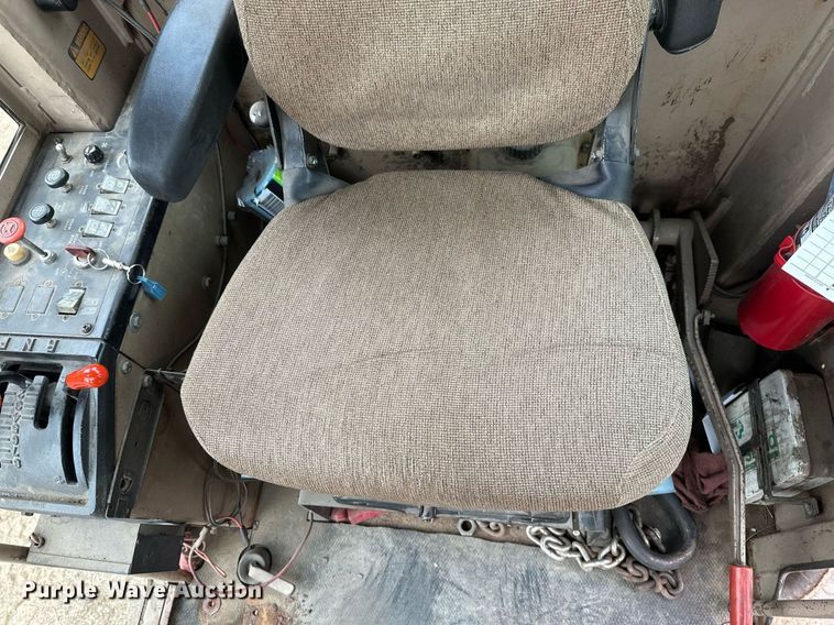 image for item EB2477 1986 John Deere 770BH motor grader