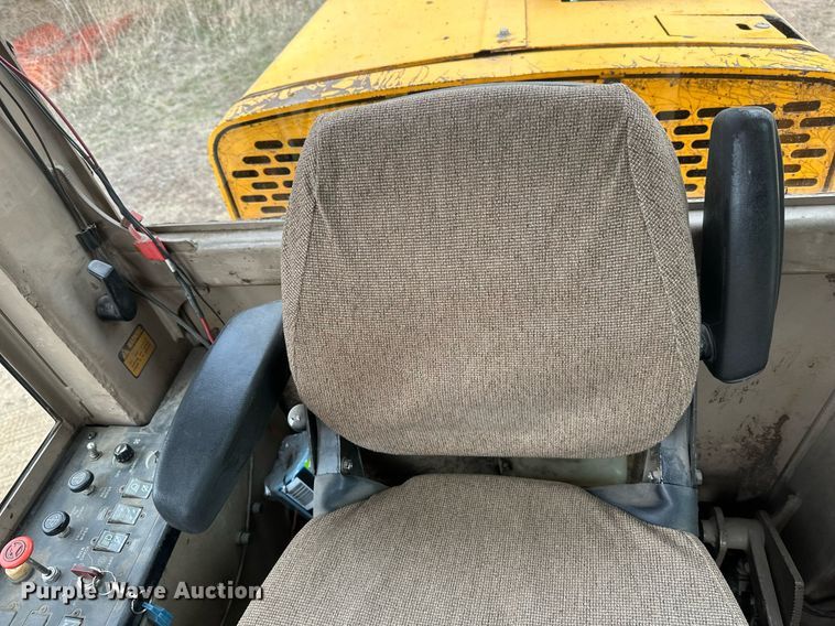 image for item EB2477 1986 John Deere 770BH motor grader