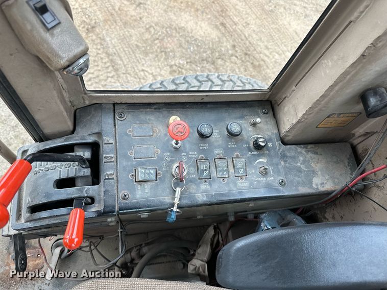 image for item EB2477 1986 John Deere 770BH motor grader