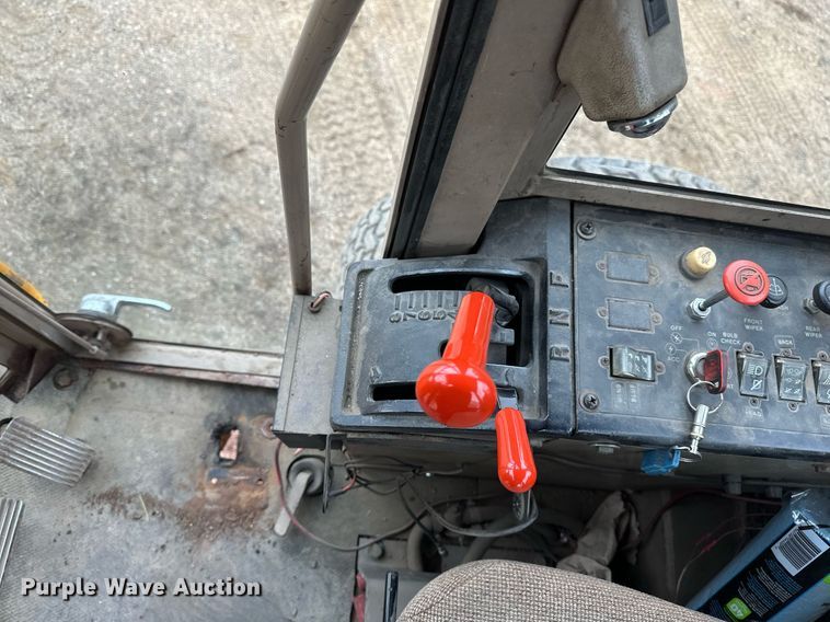 image for item EB2477 1986 John Deere 770BH motor grader