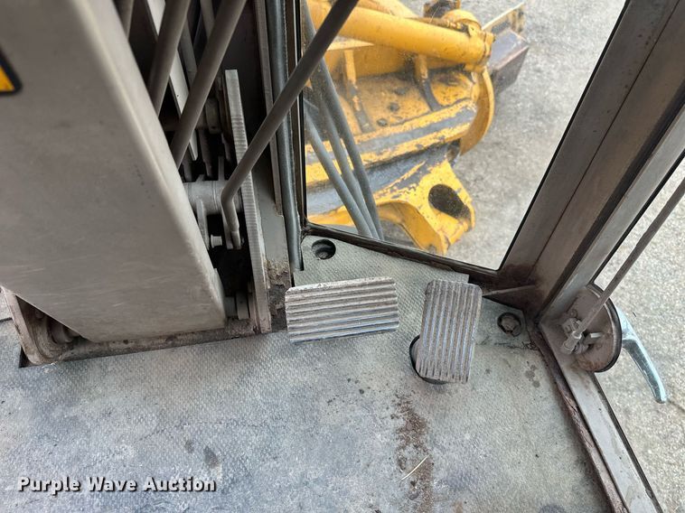 image for item EB2477 1986 John Deere 770BH motor grader