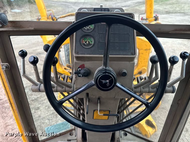 image for item EB2477 1986 John Deere 770BH motor grader