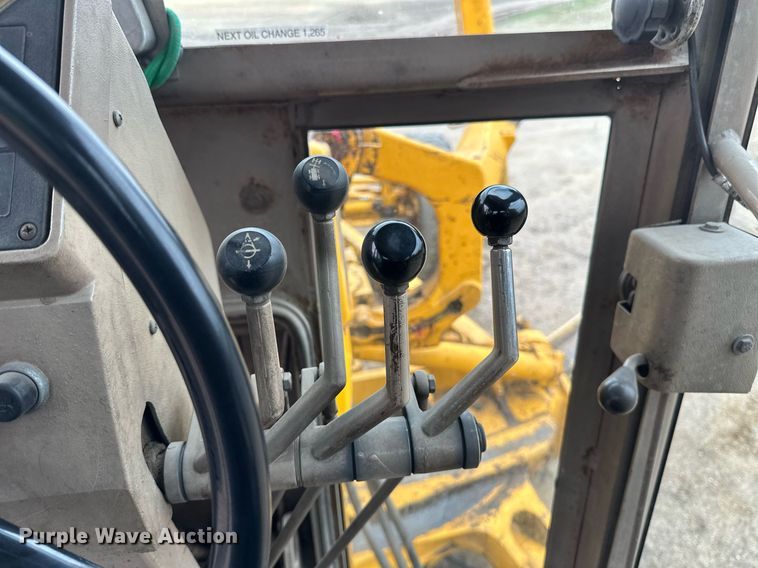 image for item EB2477 1986 John Deere 770BH motor grader