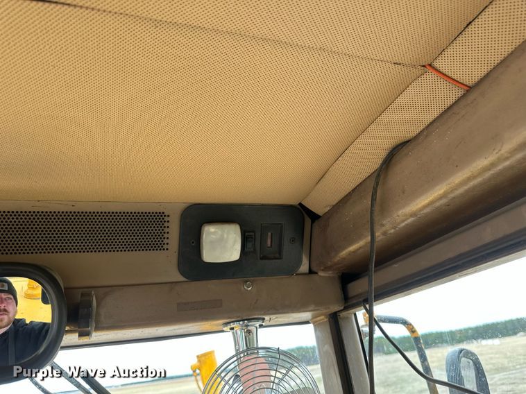 image for item EB2477 1986 John Deere 770BH motor grader