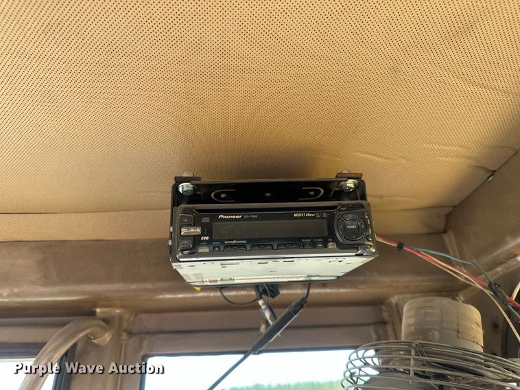 image for item EB2477 1986 John Deere 770BH motor grader