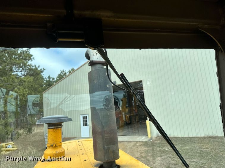 image for item EB2477 1986 John Deere 770BH motor grader