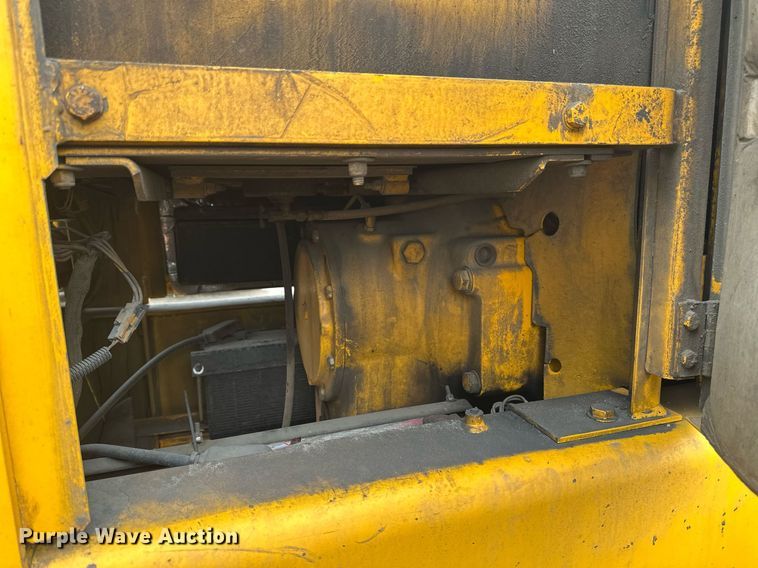 image for item EB2477 1986 John Deere 770BH motor grader