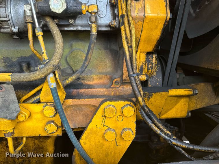 image for item EB2477 1986 John Deere 770BH motor grader