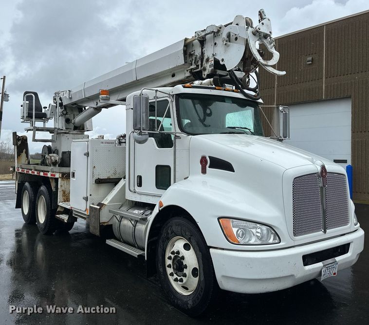 image for item EB2504 2009 Kenworth T370 digger derrick truck