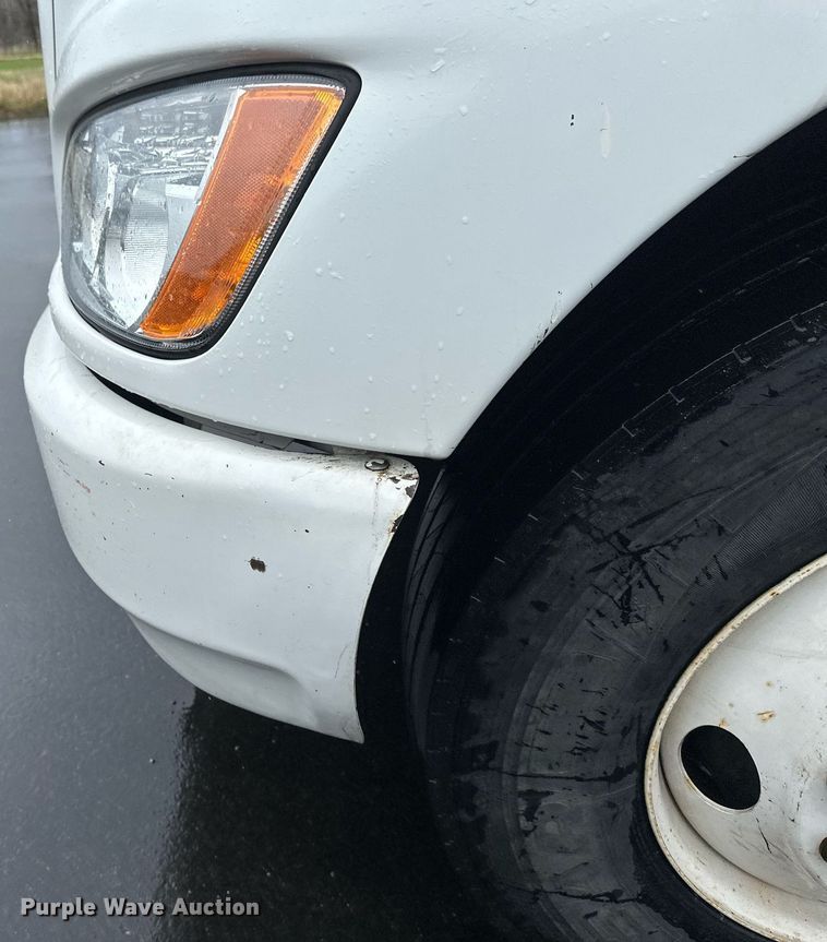 image for item EB2504 2009 Kenworth T370 digger derrick truck