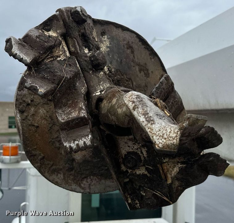 image for item EB2504 2009 Kenworth T370 digger derrick truck