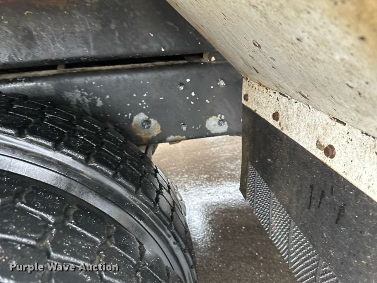 image for item EB2504 2009 Kenworth T370 digger derrick truck