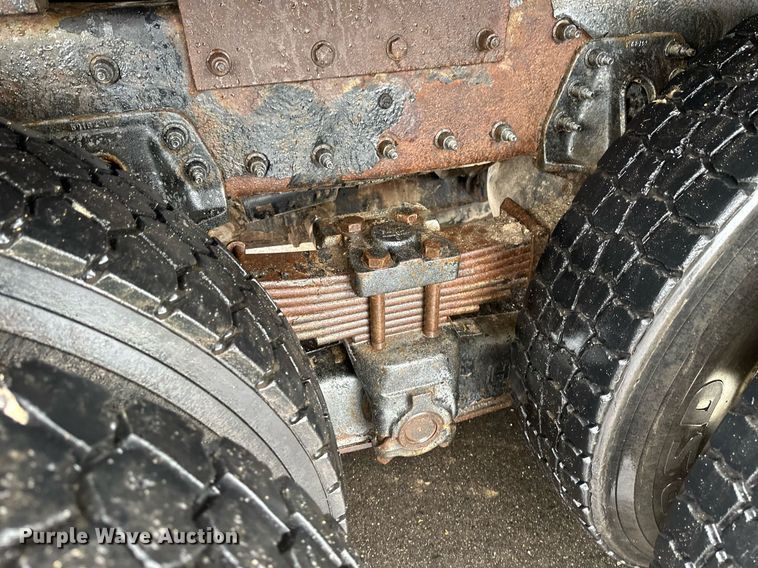 image for item EB2504 2009 Kenworth T370 digger derrick truck