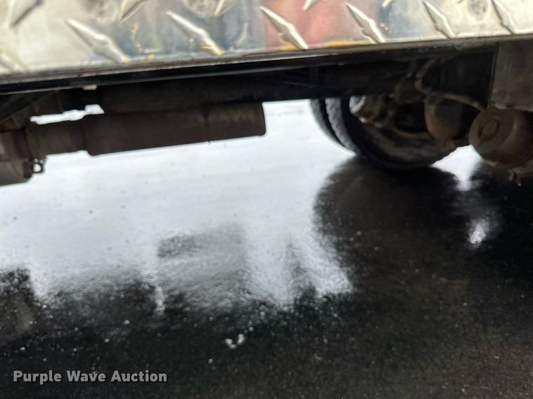 image for item EB2504 2009 Kenworth T370 digger derrick truck