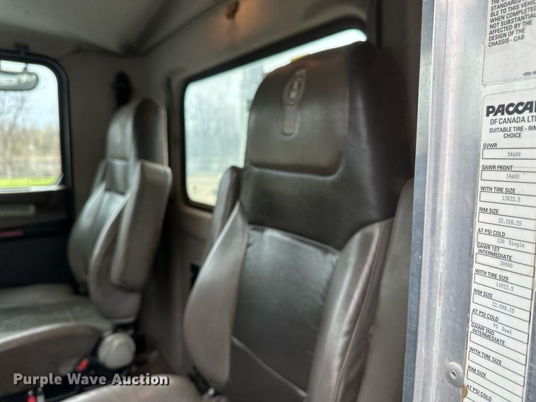 image for item EB2504 2009 Kenworth T370 digger derrick truck