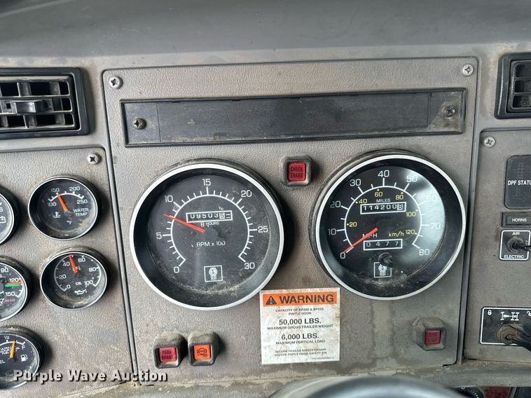 image for item EB2504 2009 Kenworth T370 digger derrick truck