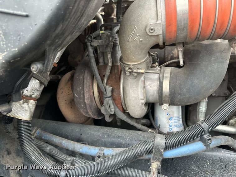 image for item EB2504 2009 Kenworth T370 digger derrick truck