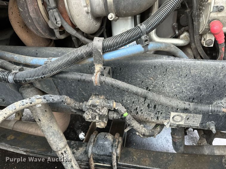 image for item EB2504 2009 Kenworth T370 digger derrick truck