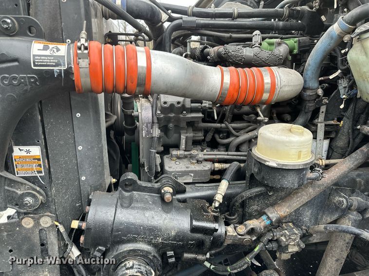 image for item EB2504 2009 Kenworth T370 digger derrick truck