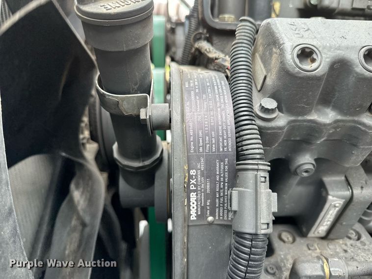 image for item EB2504 2009 Kenworth T370 digger derrick truck