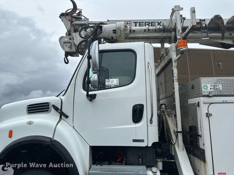 image for item EB2505 2008 Freightliner Business Class M2 digger derrick truck