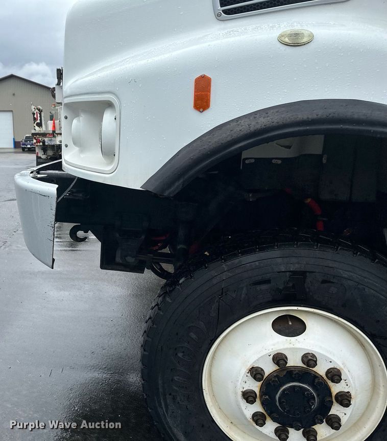 image for item EB2505 2008 Freightliner Business Class M2 digger derrick truck