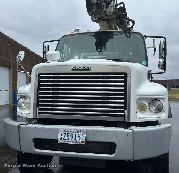 image for item EB2505 2008 Freightliner Business Class M2 digger derrick truck