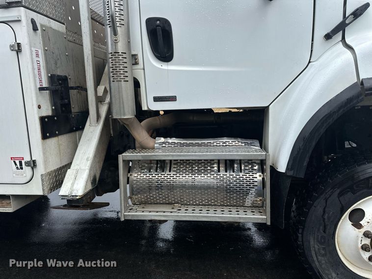 image for item EB2505 2008 Freightliner Business Class M2 digger derrick truck