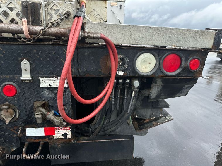 image for item EB2505 2008 Freightliner Business Class M2 digger derrick truck