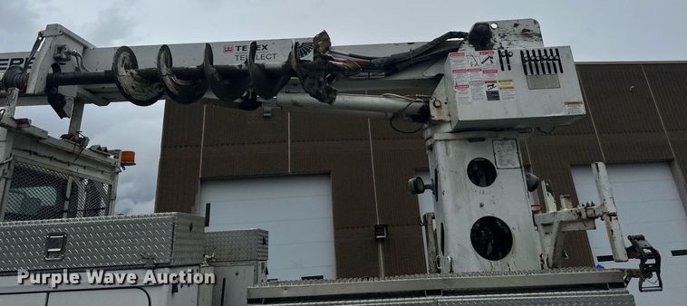 image for item EB2505 2008 Freightliner Business Class M2 digger derrick truck