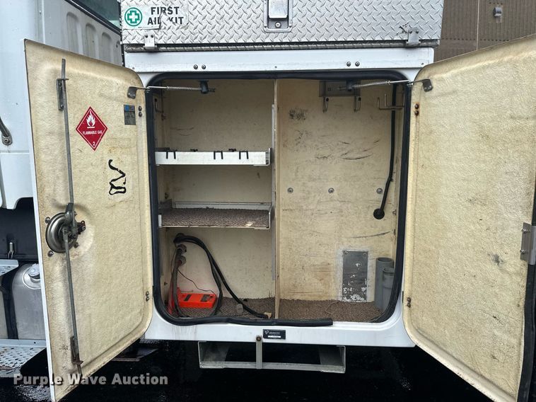 image for item EB2505 2008 Freightliner Business Class M2 digger derrick truck