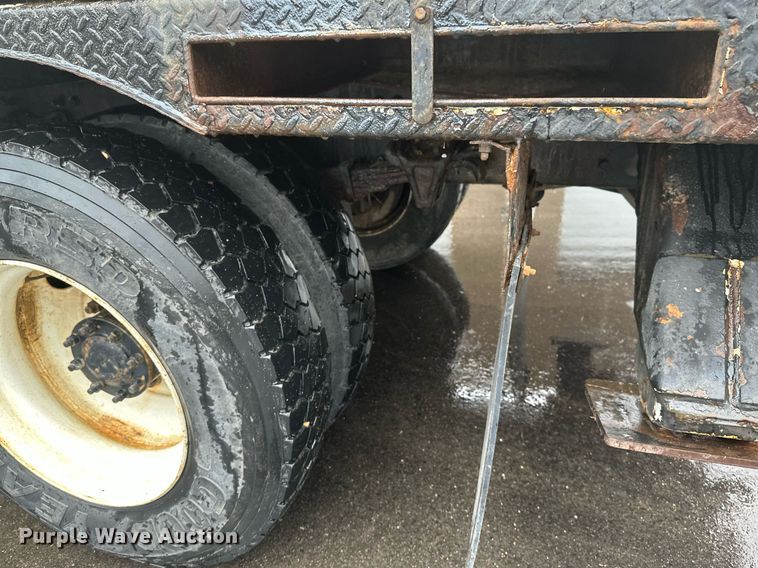 image for item EB2505 2008 Freightliner Business Class M2 digger derrick truck