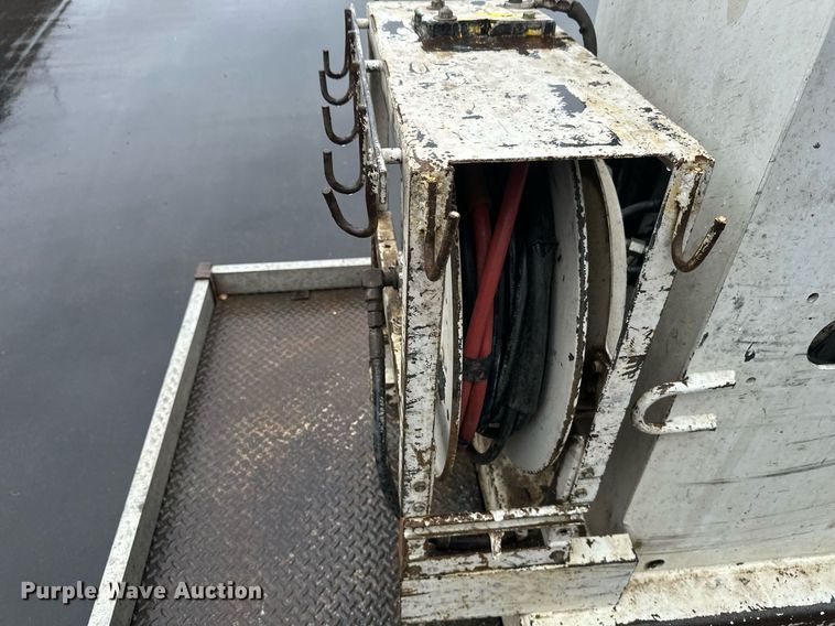 image for item EB2505 2008 Freightliner Business Class M2 digger derrick truck