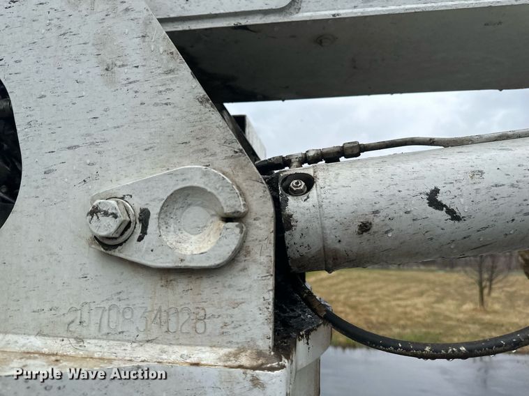 image for item EB2505 2008 Freightliner Business Class M2 digger derrick truck