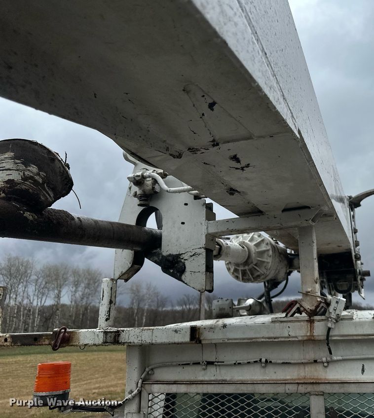 image for item EB2505 2008 Freightliner Business Class M2 digger derrick truck