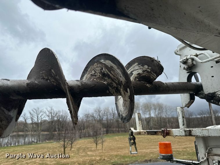 image for item EB2505 2008 Freightliner Business Class M2 digger derrick truck