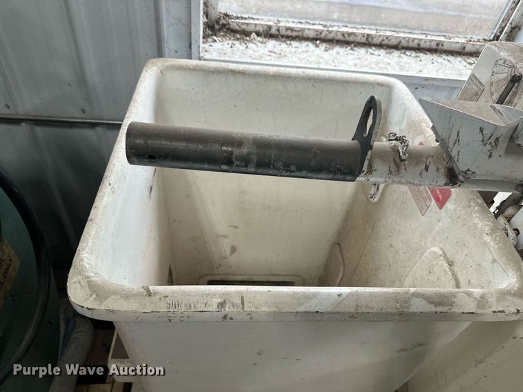 image for item EB2505 2008 Freightliner Business Class M2 digger derrick truck