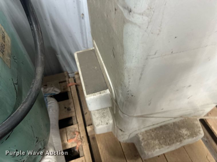 image for item EB2505 2008 Freightliner Business Class M2 digger derrick truck