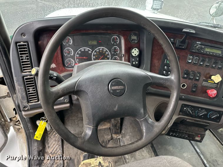 image for item EB2505 2008 Freightliner Business Class M2 digger derrick truck