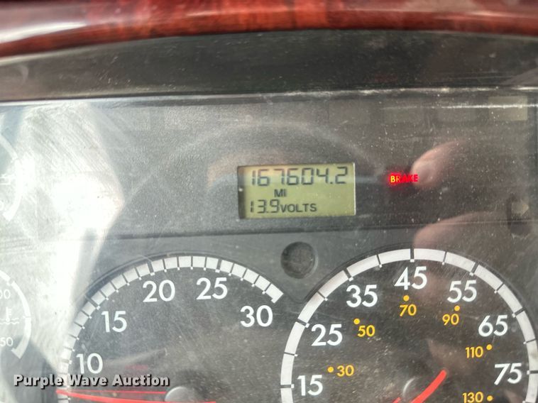 image for item EB2505 2008 Freightliner Business Class M2 digger derrick truck