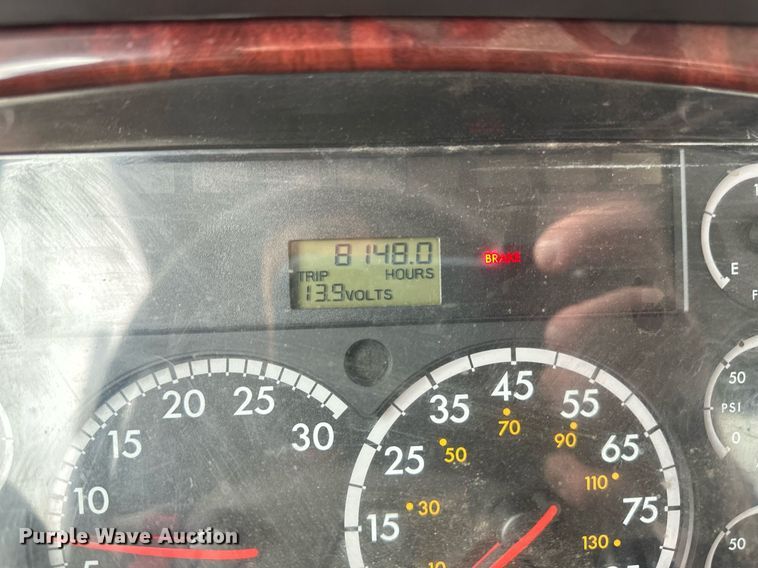 image for item EB2505 2008 Freightliner Business Class M2 digger derrick truck