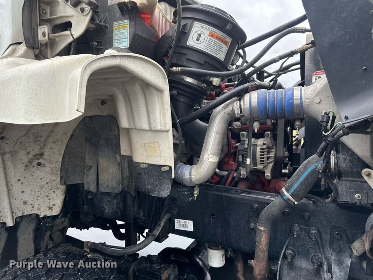 image for item EB2505 2008 Freightliner Business Class M2 digger derrick truck