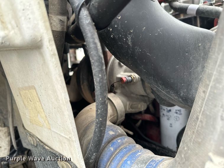 image for item EB2505 2008 Freightliner Business Class M2 digger derrick truck