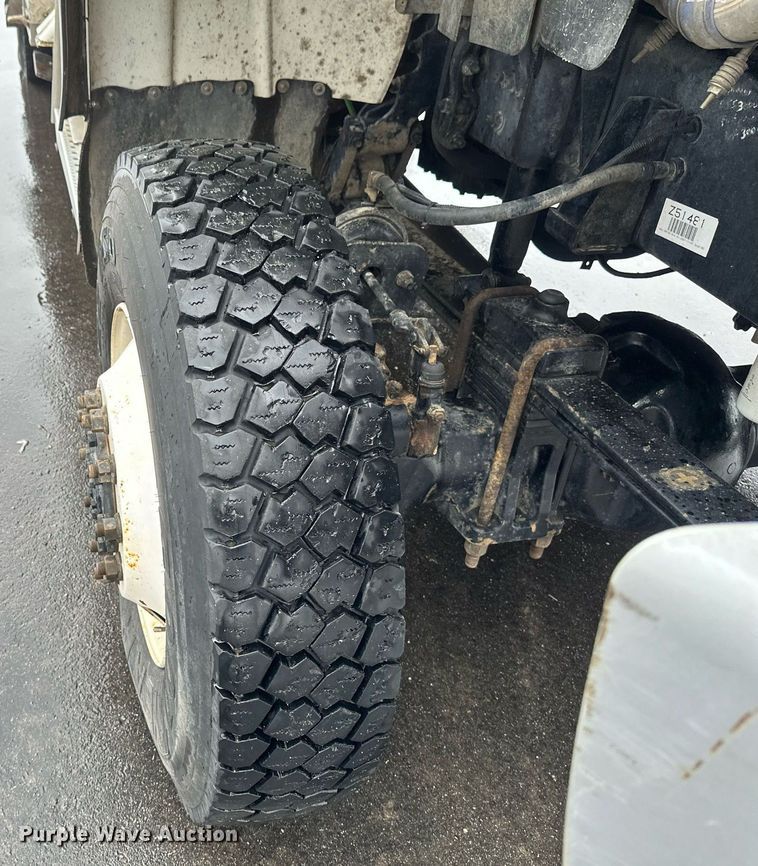 image for item EB2505 2008 Freightliner Business Class M2 digger derrick truck