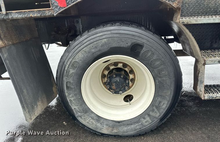 image for item EB2505 2008 Freightliner Business Class M2 digger derrick truck