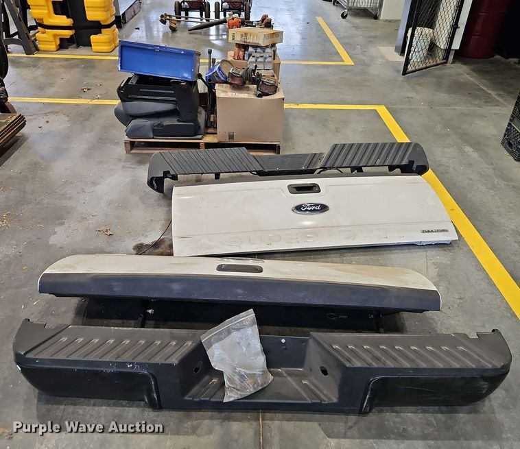image for item EB8000 (2) 2014 Ford F250 tailgates and rear bumper
