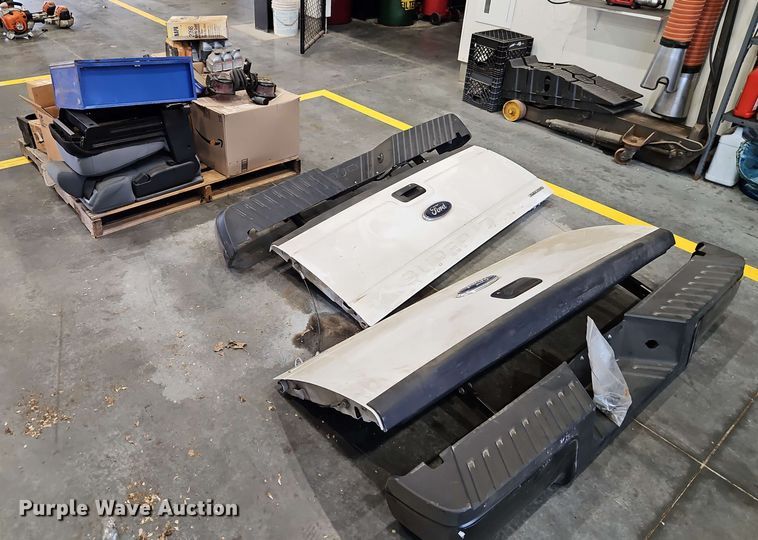 image for item EB8000 (2) 2014 Ford F250 tailgates and rear bumper