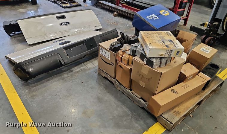 image for item EB8000 (2) 2014 Ford F250 tailgates and rear bumper