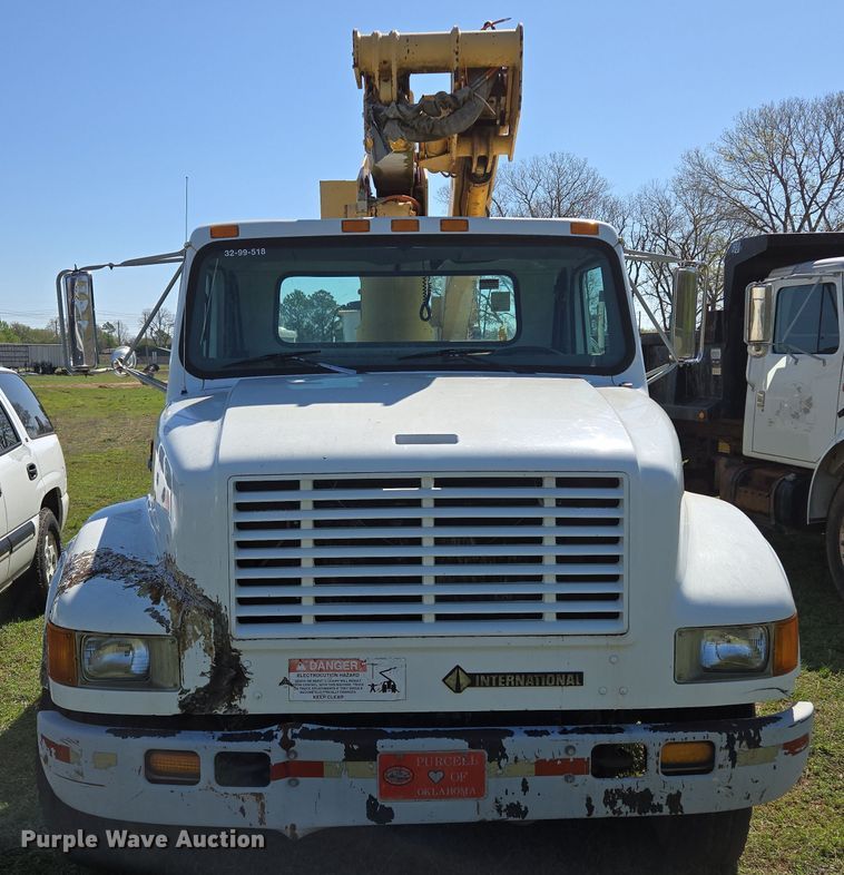 image for item ED2512 2000 International 4700 bucket truck