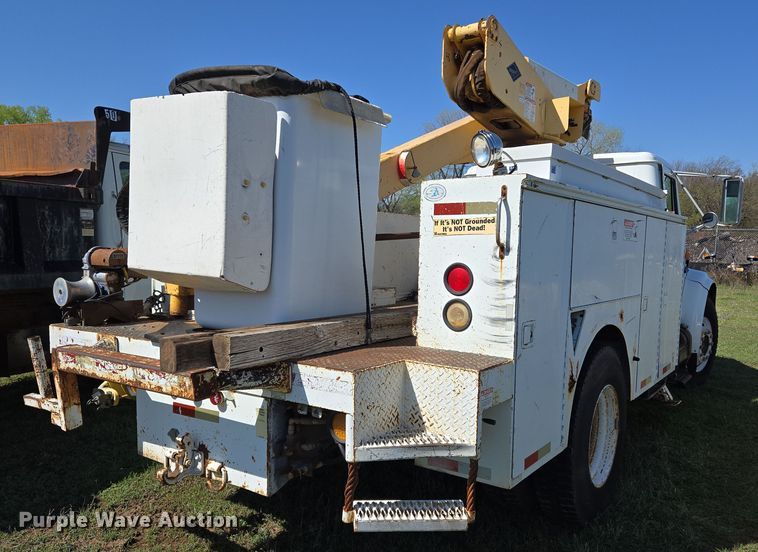 image for item ED2512 2000 International 4700 bucket truck